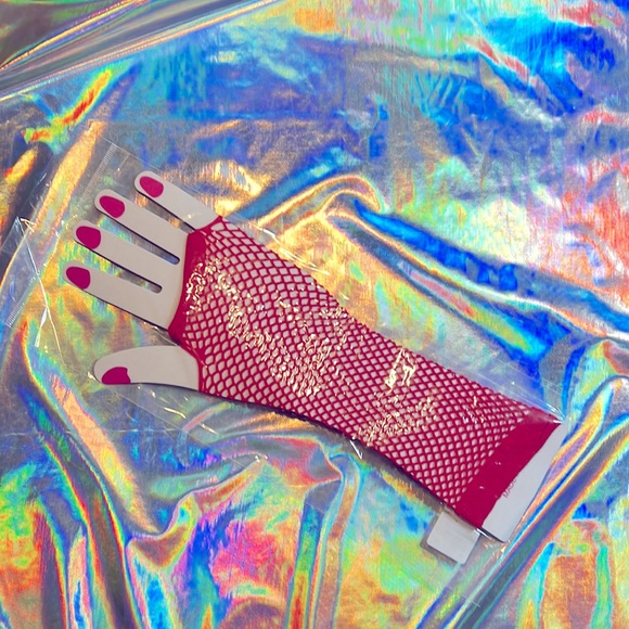 Red Fishnet arm Gloves - Picture 2 of 4